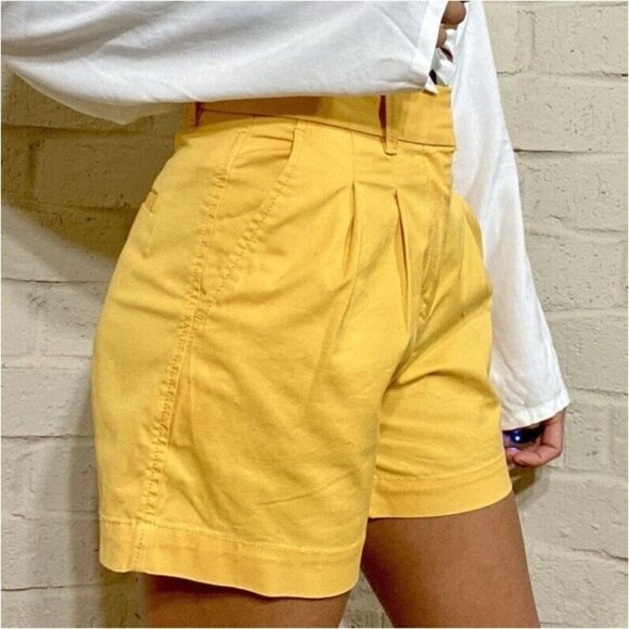 Gap Pleated Khaki Shorts Womens 16 Yellow Cotton Preppy - Picture 1 of 12